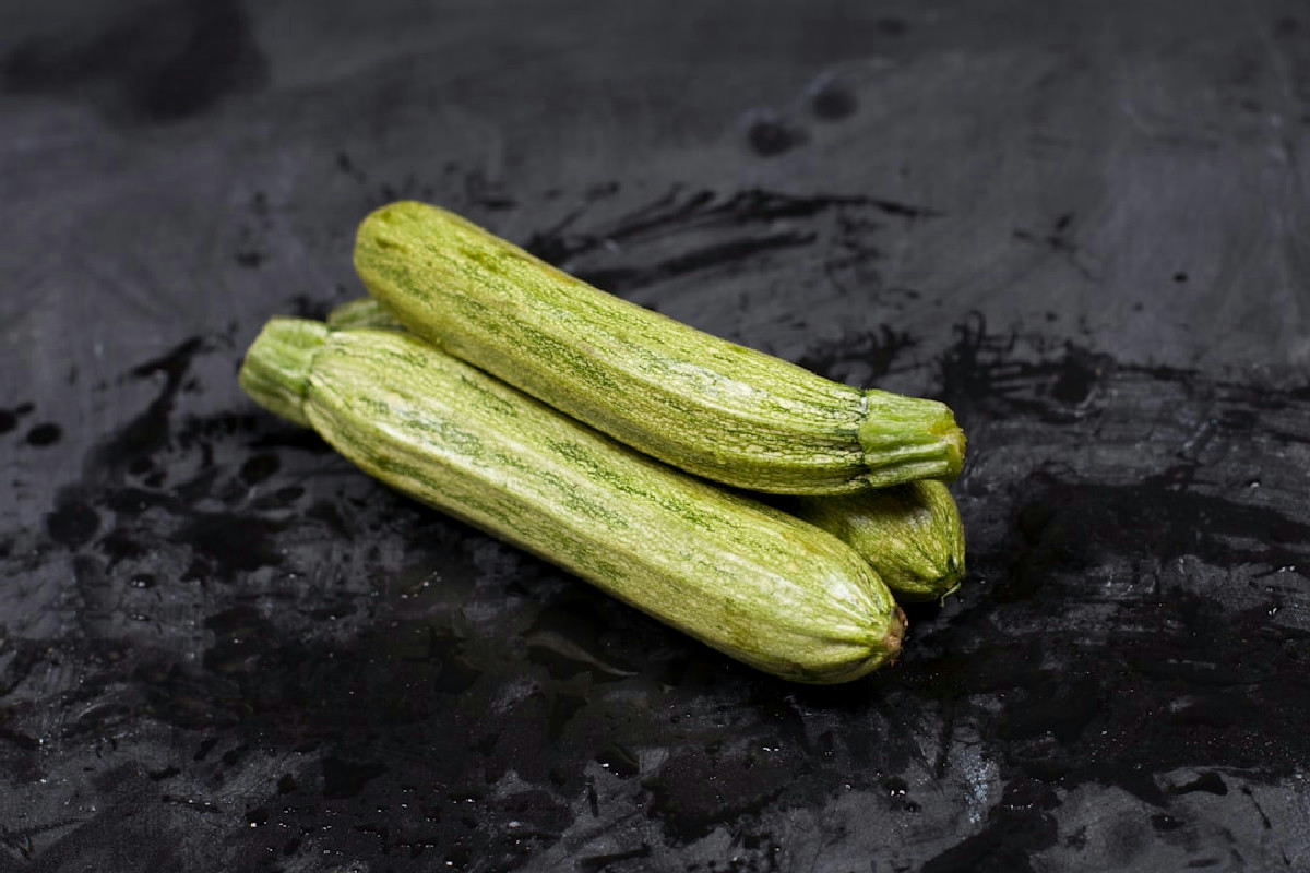 Per avere zucchine croccanti in padella basta un passaggio semplice che spesso si dimentica e cambia tutto