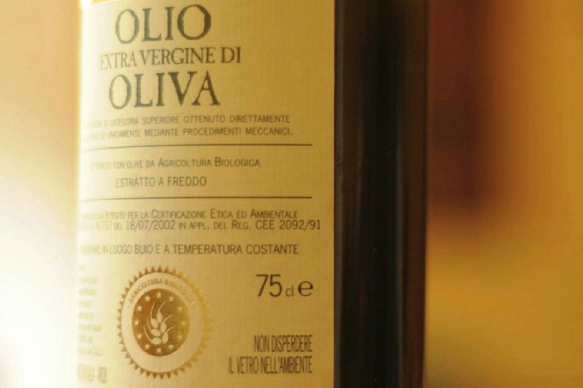 Come riconoscere l’olio d’oliva autentico: il metodo semplice che migliora la qualità in cucina