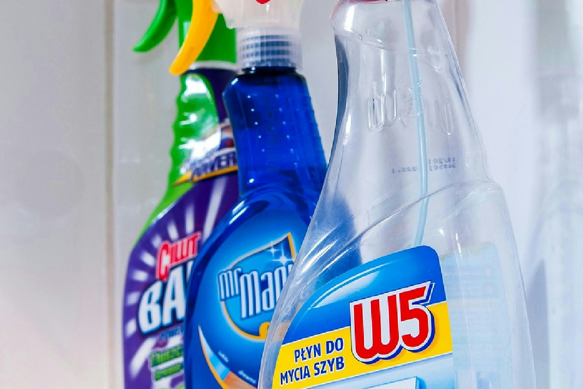 Il microonde ingrassato diventa perfetto con questo trucco veloce che lo fa splendere in un lampo