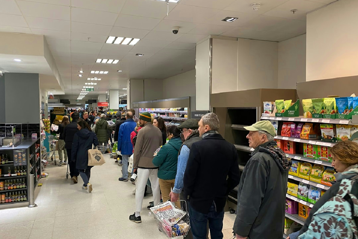 Quando il piatto si fa protagonista: perché tutti fanno la fila per quel cibo fotografato online