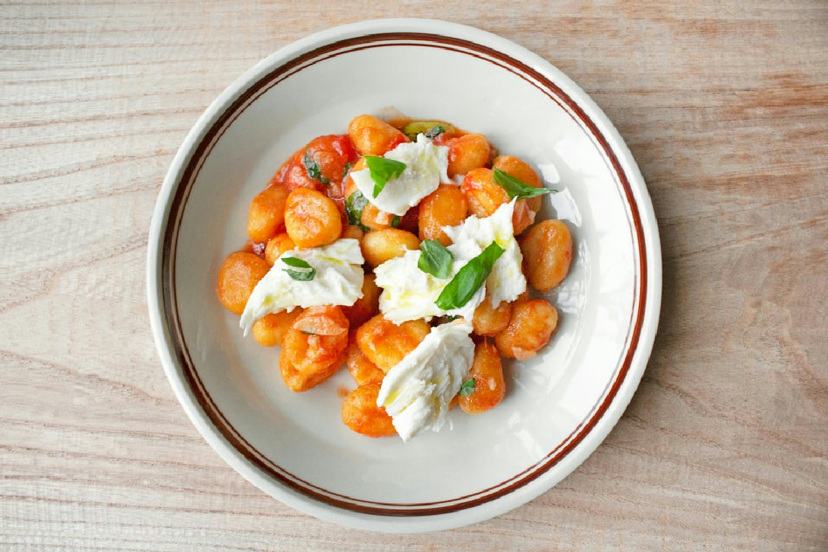 Questi gnocchi con 2 ingredienti si preparano in un lampo e piacciono a tutta la famiglia