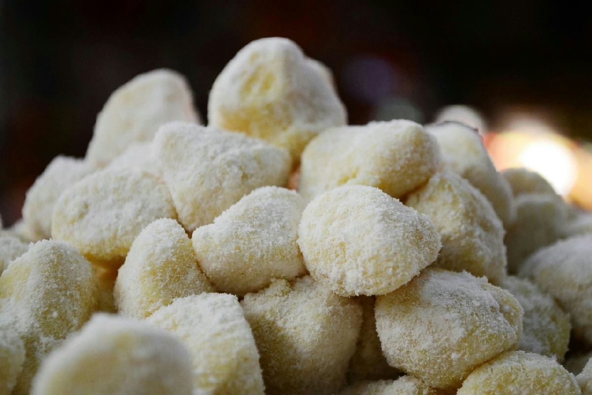 Questi gnocchi con 2 ingredienti si preparano in un lampo e piacciono a tutta la famiglia